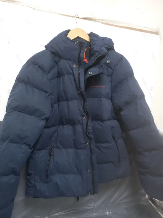 SUPERDRY HOODED MICROFIBRE SPORTS PADDED COAT - DARK BLUE SIZE 2XL 