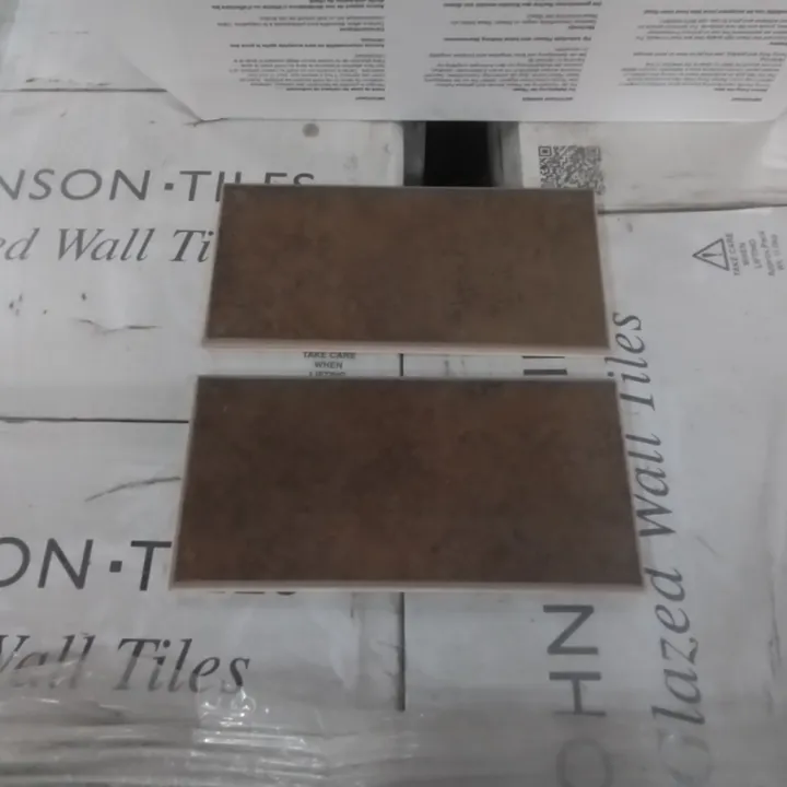 PER CARTON // TILE SIZE 197 X 97 X 6.5mm 4472493Simon Charles Auctioneers