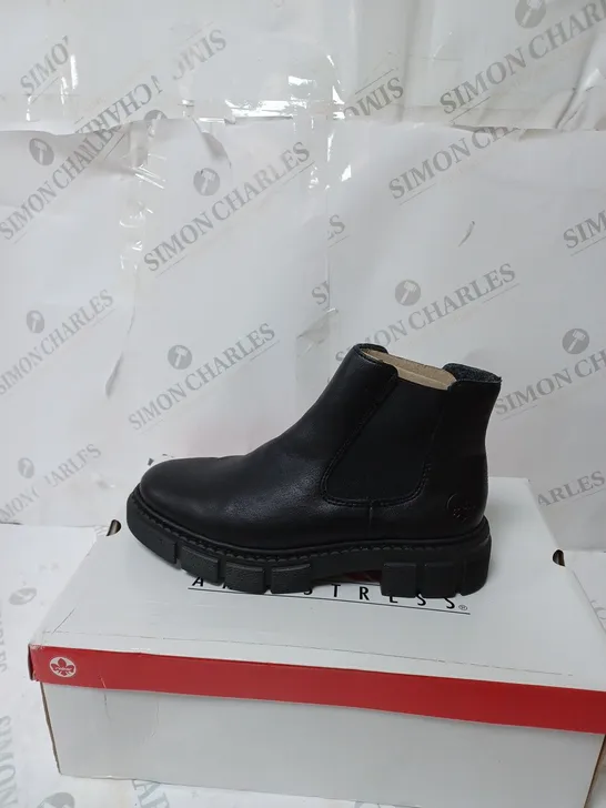 RIEKER ANTISTRESS BLACK CHUNKY ANKLE BOOT SIZE 5 