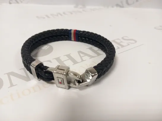 TOMMY HILFIGER CARABINER MENS LEATHER BRACELET 