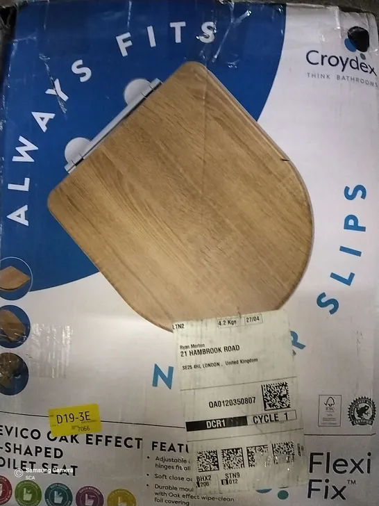 CROYDEX OAK TOP TOILET SEAT FLEXI FIX