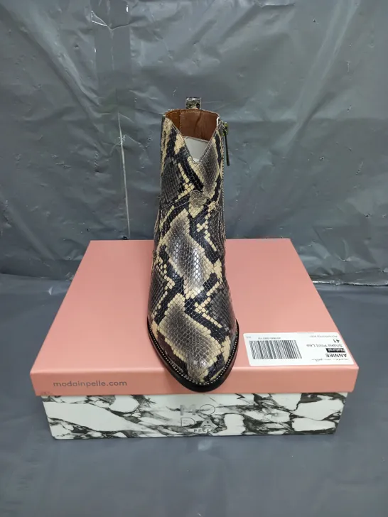 MODA IN PELLE ANNIEE SNAKE PRINT BOOTS SIZE 8