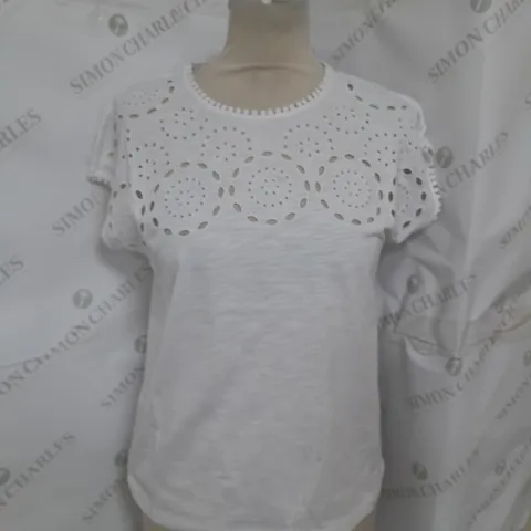 BODEN EMBROIDERED DETAIL TSHIRT IN WHITE SIZE 6