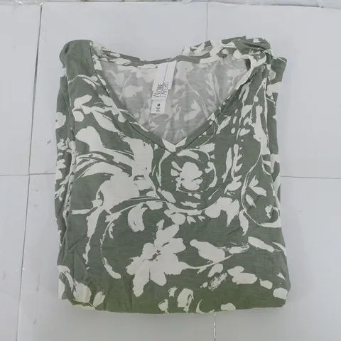 WYNNE LAYERS LONG SLEEVE TOP IN SAGE/WHITE PRINT SIZE M