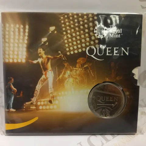 THE ROYAL MINT QUEEN COLLECTABLE £5 COIN