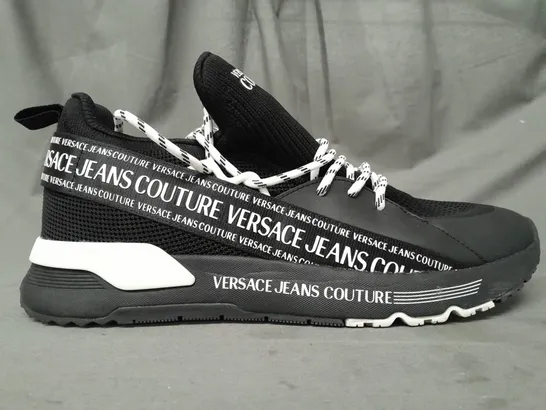 PAIR OF VERSACE JEANS COUTURE SHOES IN BLACK/WHITE UK SIZE 9