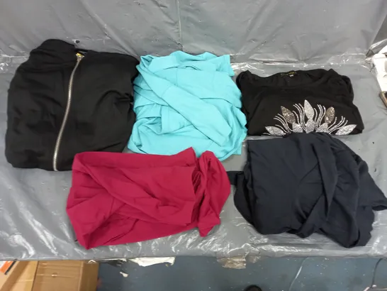 BOX OF APPROXIMATELY 10 ASSORTED PIECES OF CLOTHING IN VARIOUS STYLES, SIZES, AND BRANDS 