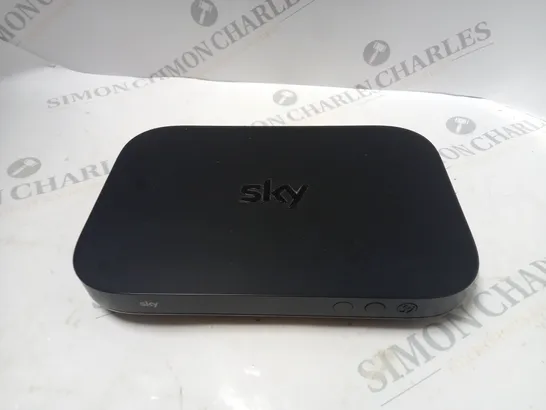 DIGITAL SKY BOX 