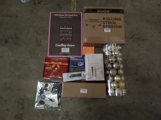 PALLET OF ASSORTED ITEMS INCLUDING WIAIO ROLLING STOOL, GOLDEN BAUBLES, WALL PLAQUE, SONOFF SMART PLUG, COPPER WIRE LED FAIRY LIGHTS, WATCH STRAPS