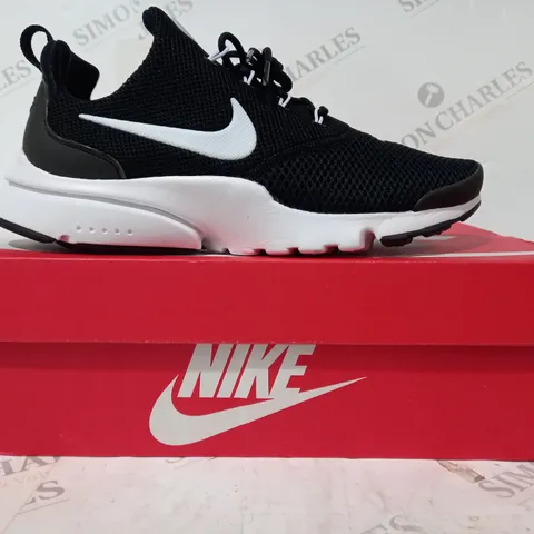 BOXED PAIR OF NIKE PRESTO FLY SHOES IN BLACK UK SIZE 6
