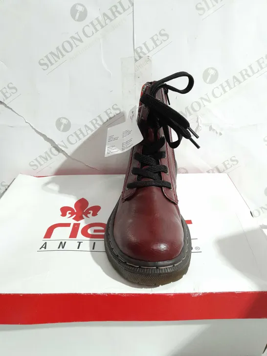 RIEKER RED INTEREST COLOUR BOOT SIZE 4 - BOXED 