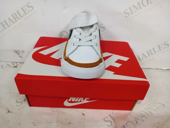 BOXED PAIR OF NIKE COURT LEGACY CHILDREN'S CHOES IN WHITE/BLACK UK SIZE 4.5