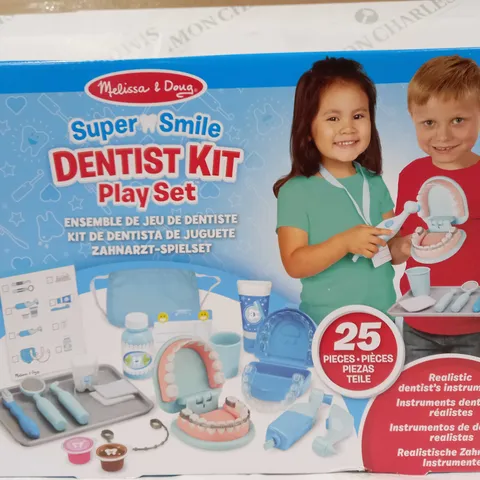 MELISSA & DOUG SUPER SMILE DENTIST KIT PLAY SET