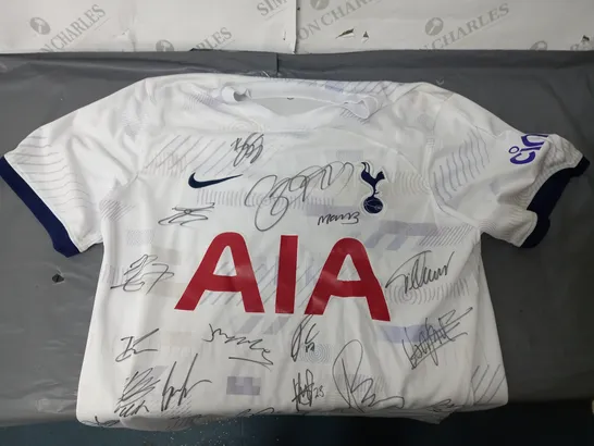 SIGNED TOTTENHAM HOTSPURS SHIRT 