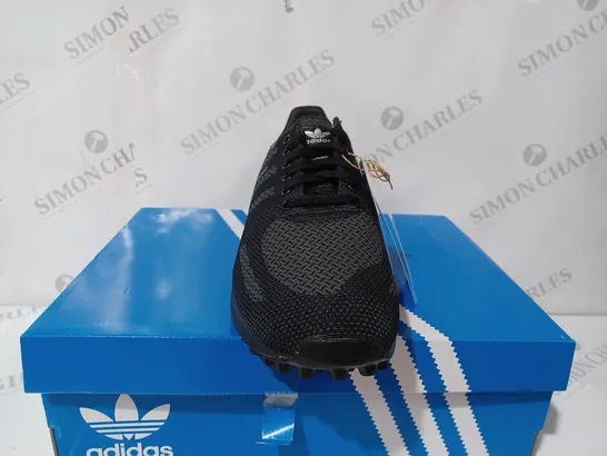 ADIDAS LA TRAINERS WEAVE IN BLACK - UK 10