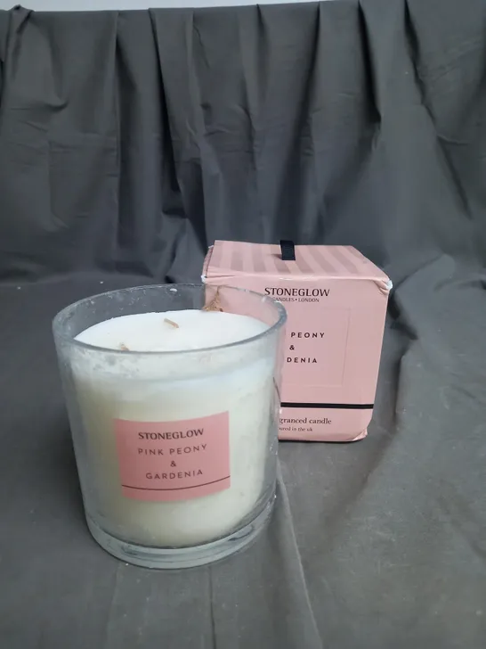 BOXED STONE GLOW MODERN CLASSICS 3-WICK CANDLE – PINK PEONY AND GARDENIA