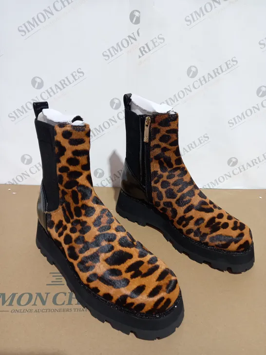 BOXED MODA IN PELLE GERRI EMBELLISHED SQUARE TOE CHELSEA BOOT - LEOPARD - SIZE 5