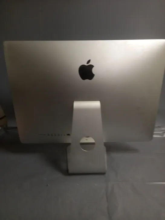 UNBOXED APPLE A1418 COMPUTER