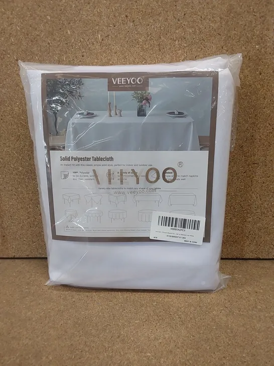 APPROX 13 X VEEYOO TABLECLOTHS IN WHITE - SIZES MAY VARY