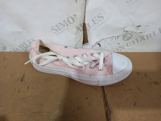 PAIR OF CONVERSE PINK SHOES SIZE 3