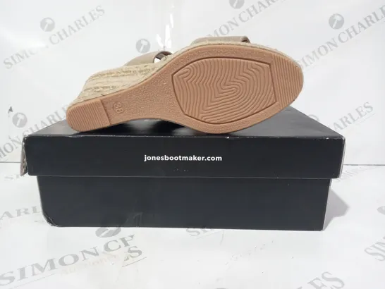 BOXED PAIR OF JONES OPEN TOE WEDGE SANDALS IN METALLIC GOLD UK SIZE 5