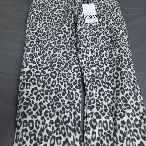 ZARA THE CROPPED BOOTCUT PANTS IN LEOPARD - 38