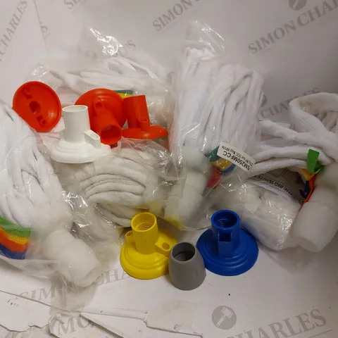 LOT OF APPROX. 10 ITEMS INCLUDING FIBRE MOPS AND ACCESSORIES