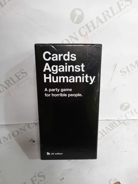 CARDS AGAINST HUMANITY UK EDITION