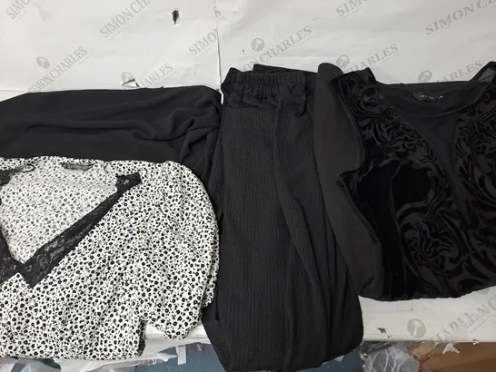 BOX OF APPROXIMATELY 25 ASSORTED CLOTHING ITEMS TO INCUDE - DRESSES - TROUSERS , TOPS - ETC