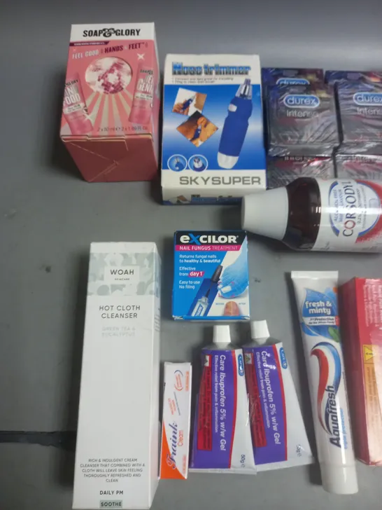 LOT OF APPROXIMATELY 20 ASSORTED HEALTH AND BEAUTY ITEMS TO INCLUDE SESONDFYNE TOOTHPASTE, INBUPROFEN SOAP AND NAIL FUNGUS TREATMENT