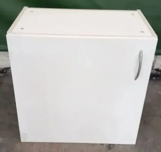 PALLET OF TEN SINGLE DOOR WALL UNITS WHITE