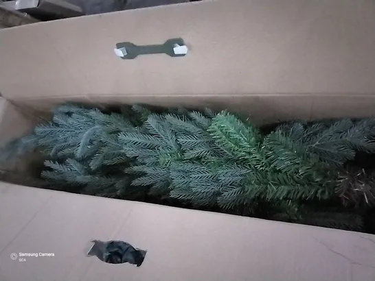 BOXED GREEN REALISTIC FIR CHRISTMAS TREE SIZE 6"