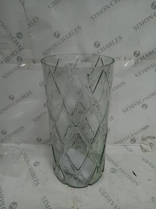 BUNDLEBERRY BY AMANDA HOLDEN CUT GLASS HURRICANE VASE