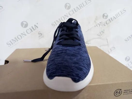 BOXED PAIR OF CLARKS TRAINERS BLUE AND WHITE SIZE 6