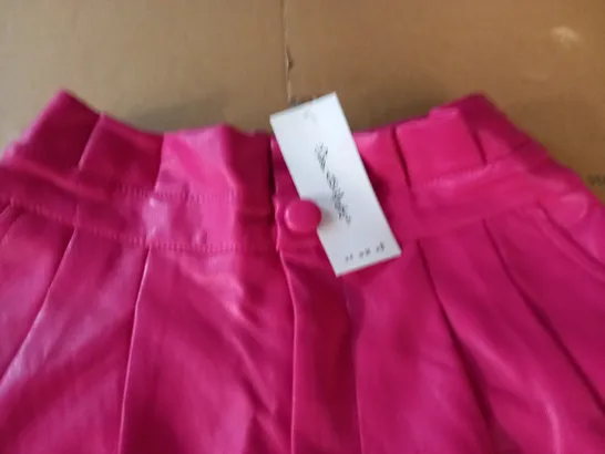 MISS SELFRIDGE FAUX LEATHER WAIST DETAIL SHORTS IN HOT PINK - UK 8