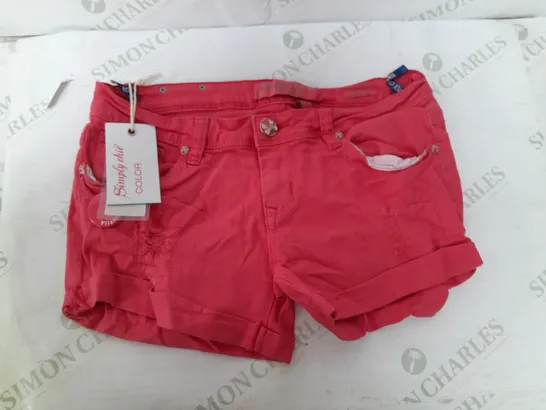 SIMPLY CHIC DENIM SHORTS IN RED SIZE M