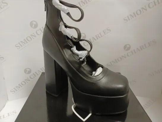 KOI VEGAN GURREN STRAPPY BLACK PLATFORM HEELS - SIZE 6