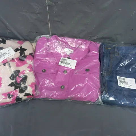 APPROXIMATELY 10 LADIES CLOTHING ITEMS ASSORTED COLOURS, STYLES AND COLOURS