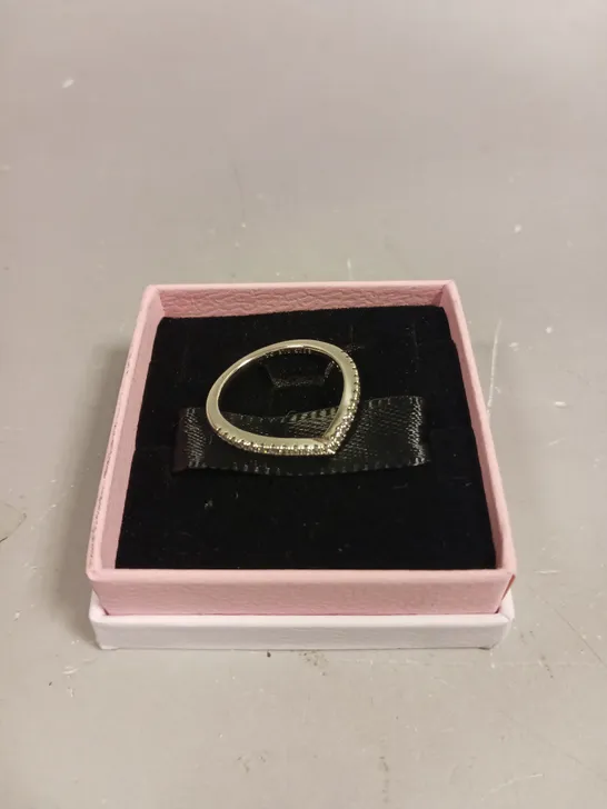 PANDORA SPARKLING WISHBONE RING