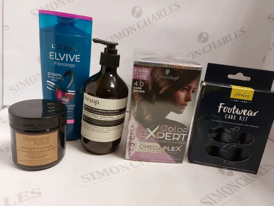 BOX OF APPROX 10 ITEMS TO INCLUDE CHRISTOPHE ROBIN SHAMPOO FOR MEN, AESOP HAND WASH, JOULES FOOTWEAR CARE KIT