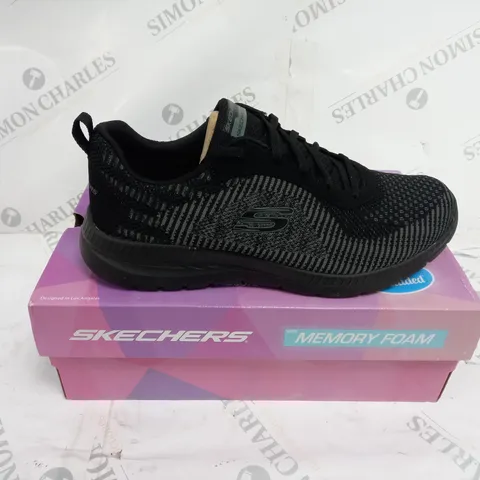 BOXED SKECHERS SIZE 8 BLACK ARCH FIT LACE UP SPORTS TRAINERS 