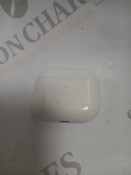 APPLE AIRPODS (3RD GENERATION)