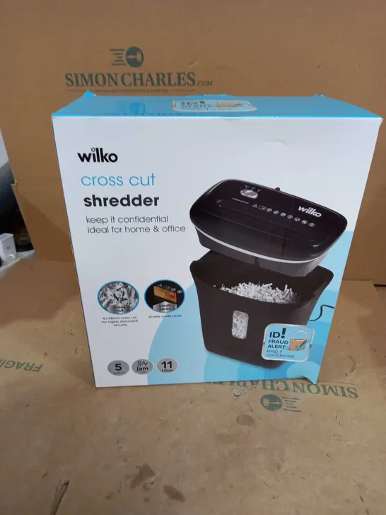 WILKO CROSS CUT SHREDDER BLACK 