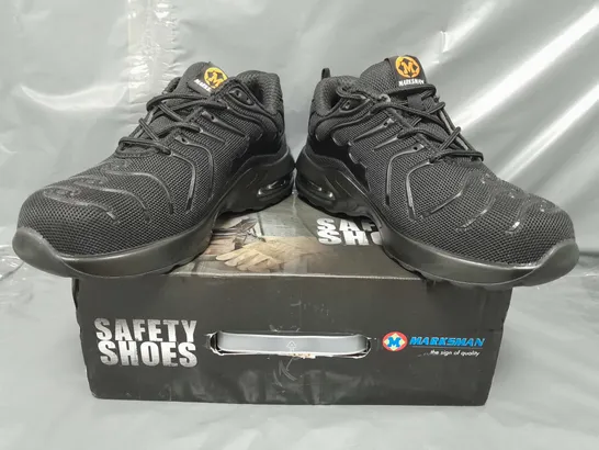 BOXED PAIR OF MARKSMAN SAFETY SHOES IN BLACK UK SIZE 8