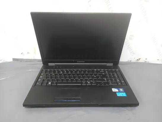 SAMSUNG 400B4A/400B5A/200B4A/200B5A 15 INCH	CELERON P4600 2.00GHZ