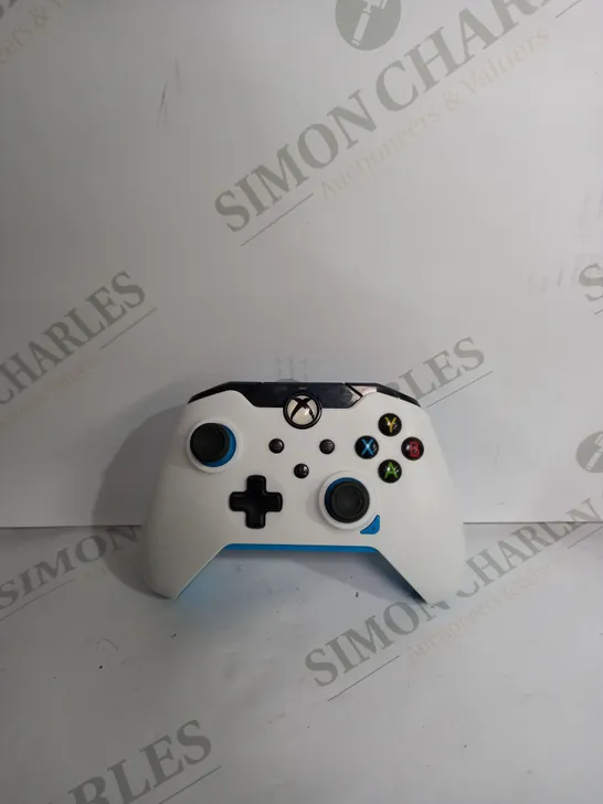 PDP ION WHITE XBOX WIRED CONTROLLER