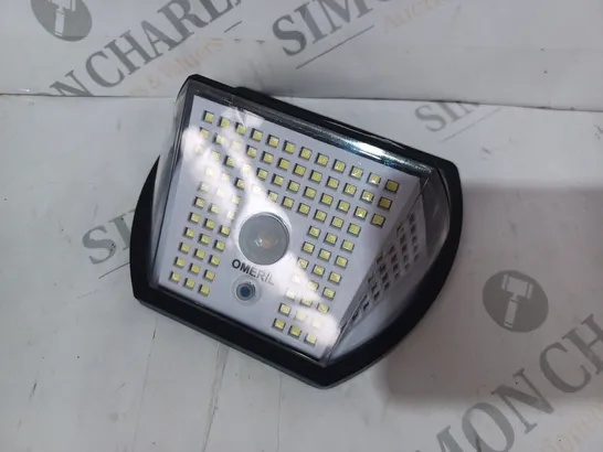 BOXED OMERIL 138LED SOLAR MOTION SENSOR LIGHT SL1381-BK