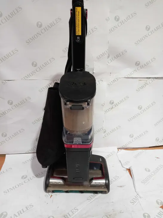 SHARK CORDLESS VACUUM IZ300UKT