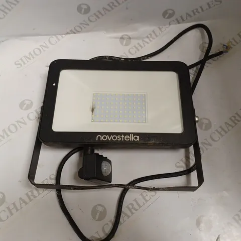 NOVSTELLA FLOOD LIGHT