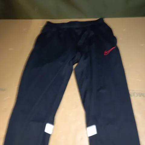 NIKE LOGO JOGGING BOTTOMS SIZE M